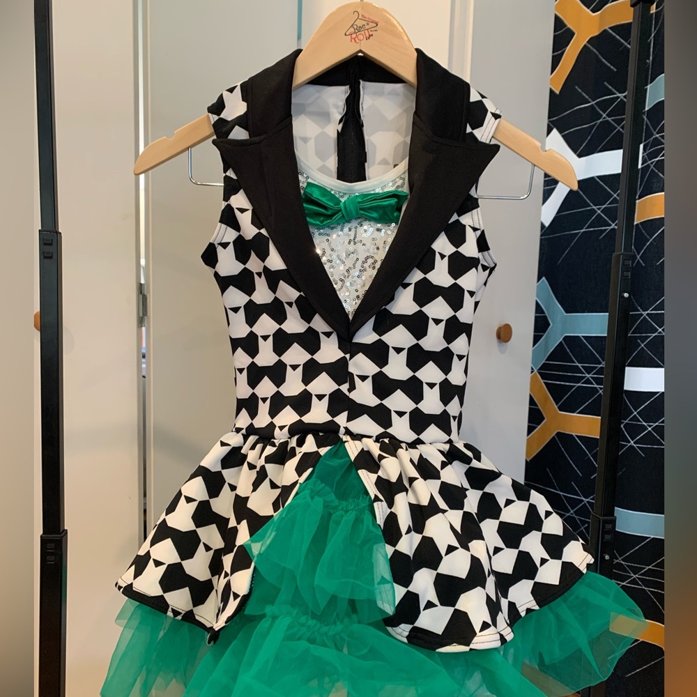Girls Dance costume, Weissman size child medium